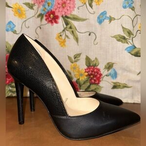 Jessica Simpson  PumpsBlack Stiletto Heels Leather Women's Sz 9 Originalprice$70
